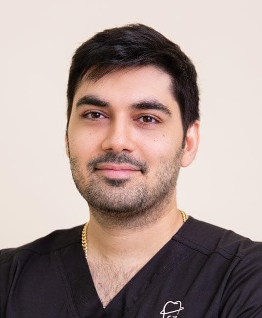 Dr Kazerooni